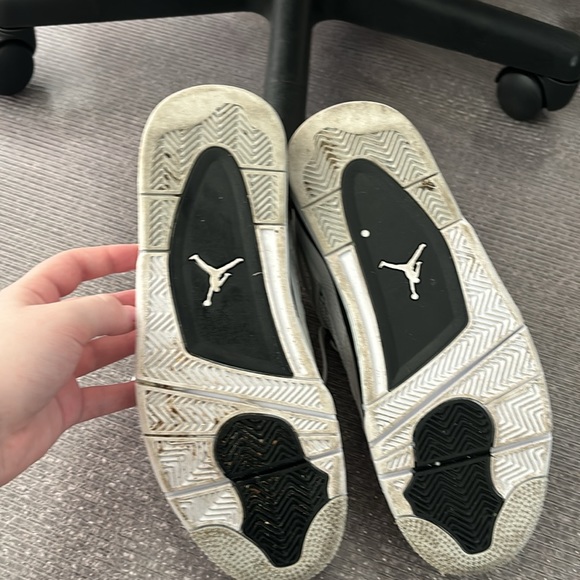 Military Jordan 4s - Picture 3 of 4